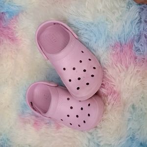 Toddler crocs